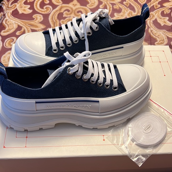 Alexander McQueen sneakers - Picture 5 of 8